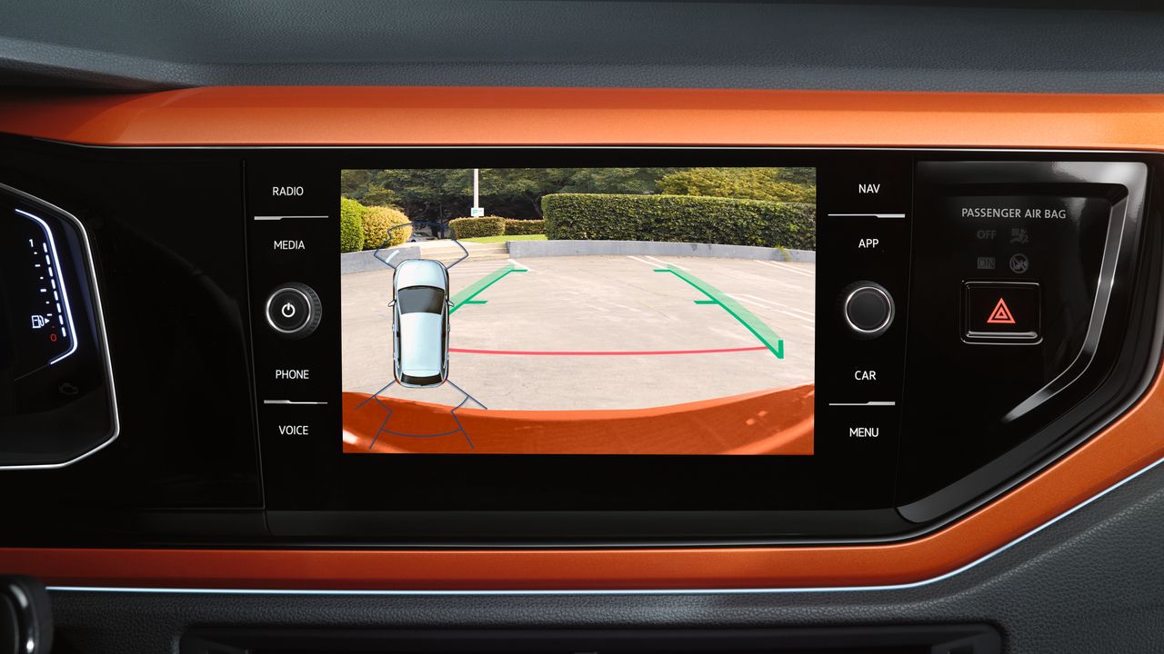 Driver Assistance | Rear view camera The rear view camera triggered via the infotainment system in a Volkswagen vehicle.