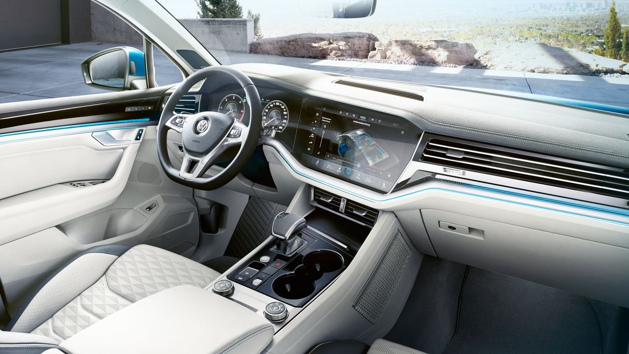 Volkswagen automatic transmission The interior view of a Volkswagen vehicle featuring its Innovision cockpit.