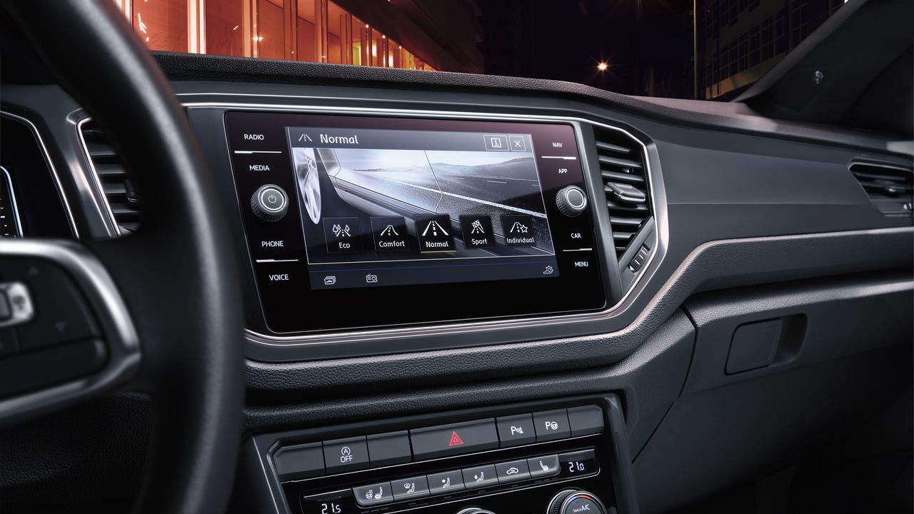 Driver Assistance | Driver profile selection The driver profile selection feature being triggered via the Volkswagen infotainment system.