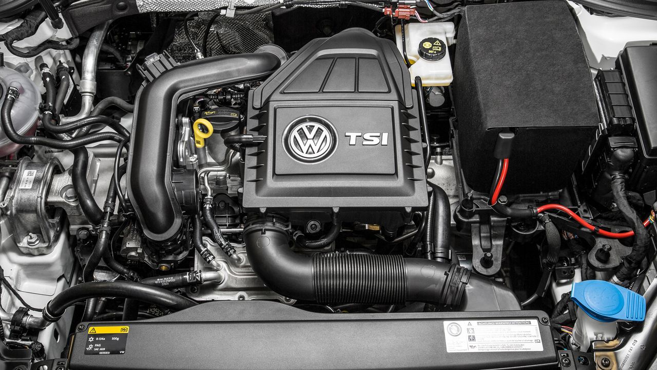 Volkswagen Engine Technology | Latest developments A close-up look of the entire Volkswagen TSI engine assembled into a Volkswagen vehicle.